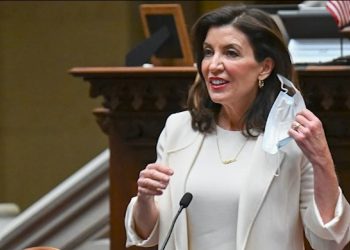 Kathy Hochul (1)