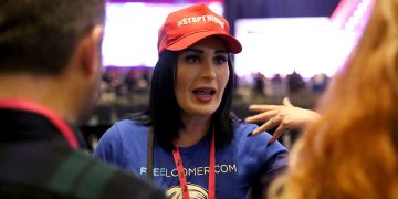Laura Loomer (1)