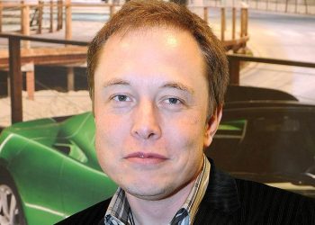 Elon Musk Responds to Report He Knocked Up Executive, Fathered Secret Twins... With Snarky Tweets About It
