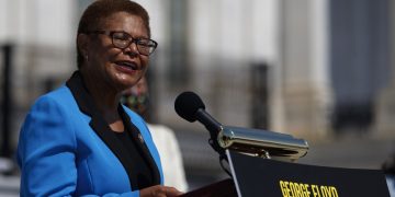 LA Mayor Candidate and Dem Rep. Karen Bass Was 'Gifted' a Master's Degree From USC, Then Pushed Bill to Benefit School
