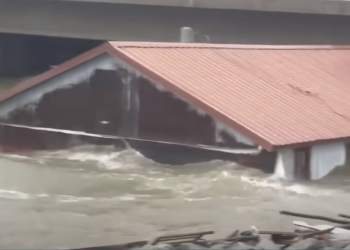 Homes in Alaska ripped from their foundations from massive storm surge — declared disaster by Governor — causes extreme coastal flooding
