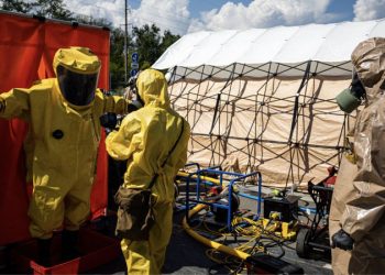 Poland Begins Handing Out Iodine Pills On Fears Of Ukraine Nuclear Plant Meltdown