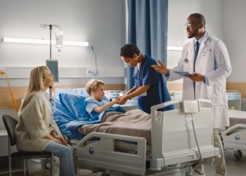 Medical Students Recite Pledge Against White Supremacy, Colonialism