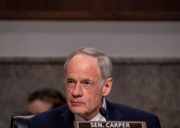 Dem Senator Who Said Economy Headed in ‘Right Direction’ Bets Up to $110K Against US Economy