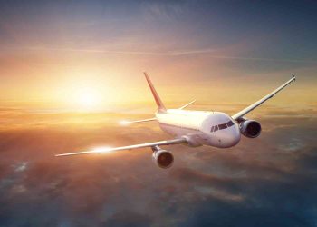 Airlines are looking to solve the pilot labor shortage by asking the government to allow planes to fly with just one pilot and how about NO