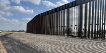 Texas to Resume Construction of Border Wall Initiated by President Trump After Reaching Deals with Private Land Owners