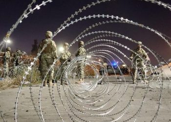 Texas National Guard Builds 2 Miles of Razor Wire Border Fencing near El Paso
