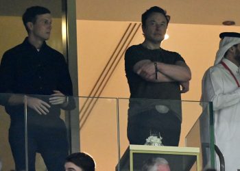 Elon Musk, Fair-Weather Friend?