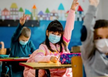 Adults who spent more time around kids had less severe COVID symptoms: study