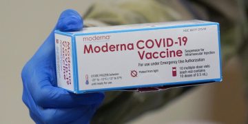 Moderna Withheld Data From FDA Regulators to Get Bivalent Booster Approved