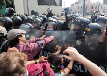 Peru Arrests 200 in Lima; Machu Picchu Ordered Closed as Protests Flare