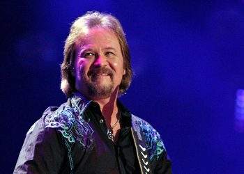 Travis Tritt (1)