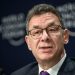 Pfizer CEO Made ‘Misleading’ Statements on Vaccinating Children Against COVID-19: UK Watchdog