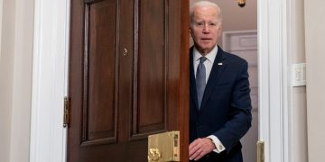 Bombshell Docs Show Biden White House Directly Coordinated With FBI to Set up Trump Raid