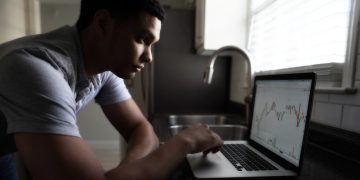 US Debt Default Fears Spark Rising Unease Among Investors