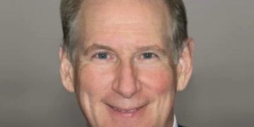 Billionaire JP Morgan Board Member Who Previously Served On Obama’s Intelligence Advisory Board Dies In Car Crash