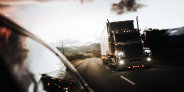 California’s “Impossible” Electric Truck Mandate Could Put Logistics Companies Completely out of Business