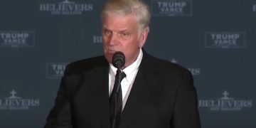Franklin Graham Delivers Crucial Election Message at Trump Event: 'The Only Hope for This Country Is God'