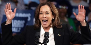 Harris’s $1 billion war chest can’t buy a winning message