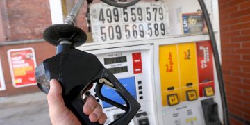 USC estimates California fuel could rise by up to 90 cents per gallon next year