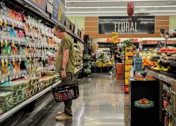 Seeking to Cut Food Waste, California Bans ‘Sell By’ Labeling on Products