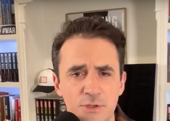 Alex Marlow: All the Positive ‘Snow White’ Reviews Are Actually Negative