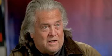 BREAKING: Steve Bannon avoids jail time in plea deal
