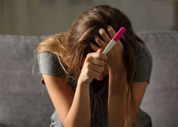 woman-pregnancy-test-infertility