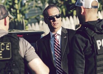 Todd Lyons