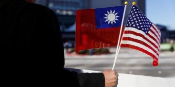 taiwan-united-states-flags