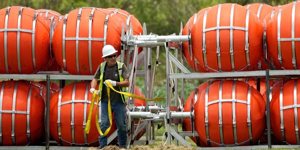 rio-grande-buoy-river-border