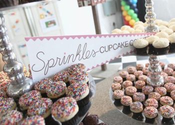 california-sprinkles-cupcakes