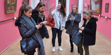 gen-z-zoomer-girls-women