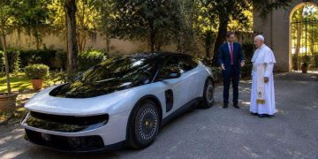 Ferrari Luce Pope
